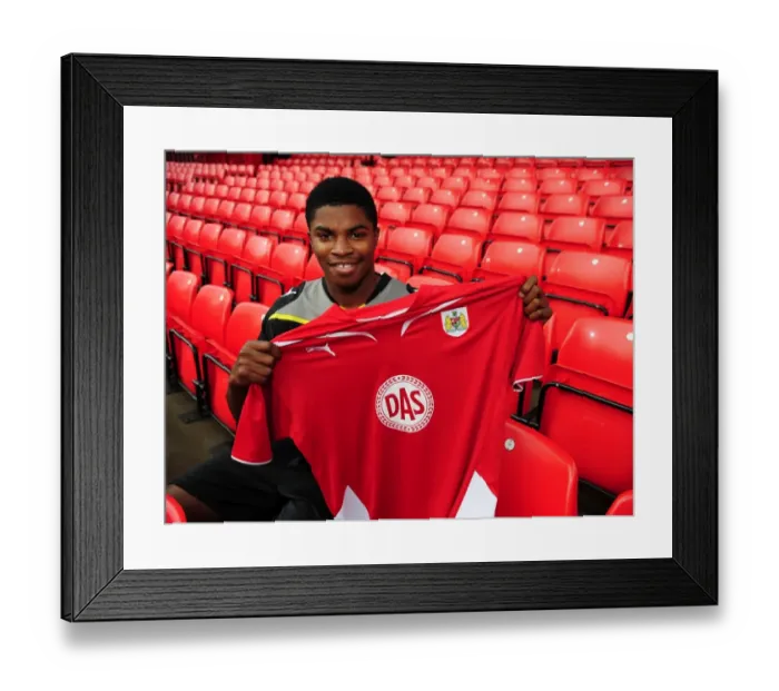 Framed Print : Bristol City First Team: 09-10 Season - New Signings: Fresh Faces Framed Print : Bristol City First Team: 09-10 Season - New Signings: Fresh Faces
