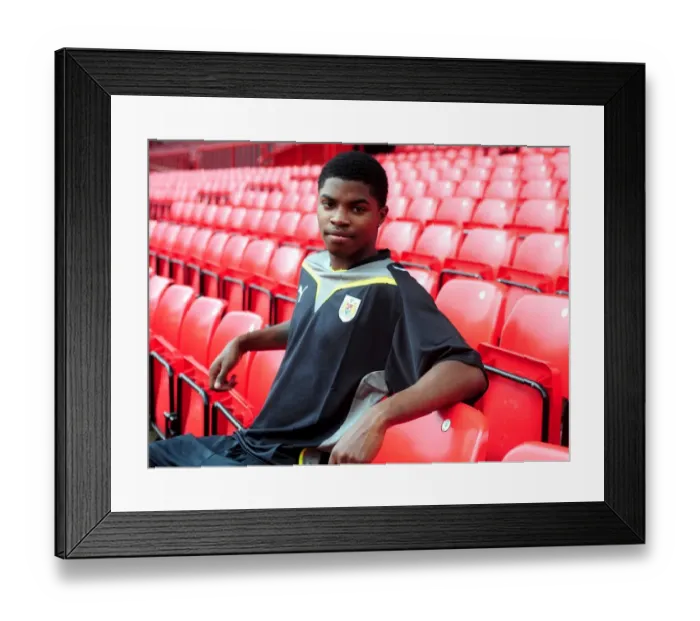 Framed Print : Bristol City First Team: 09-10 New Signings - Fresh Faces Framed Print : Bristol City First Team: 09-10 New Signings - Fresh Faces