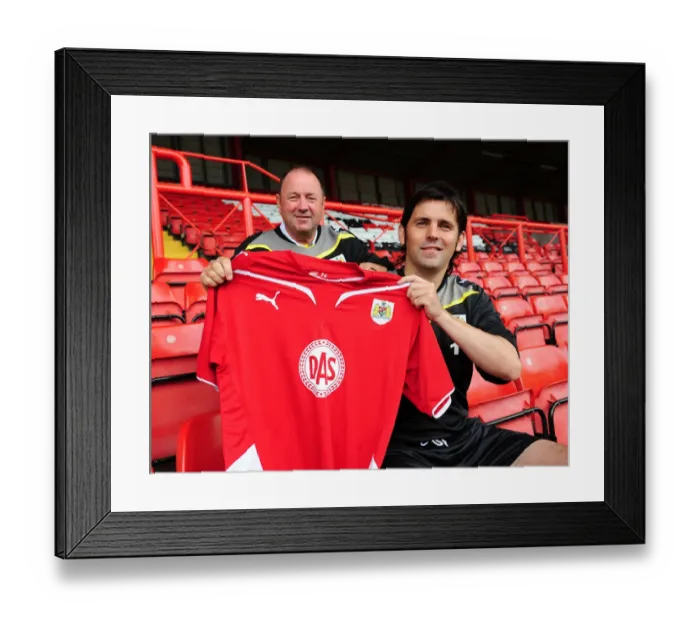 Framed Print : Bristol City First Team: 09-10 - New Signings: Fresh Faces