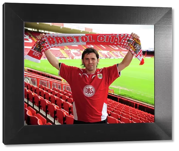 Bristol City First Team: Star Arrivals - New Signings 09-10