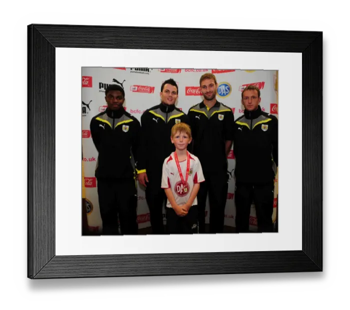 Framed Print : Bristol City FC: Junior Academy Plus - Nurturing Future First Team Stars (Season 09-10) Framed Print : Bristol City FC: Junior Academy Plus - Nurturing Future First Team Stars (Season 09-10)