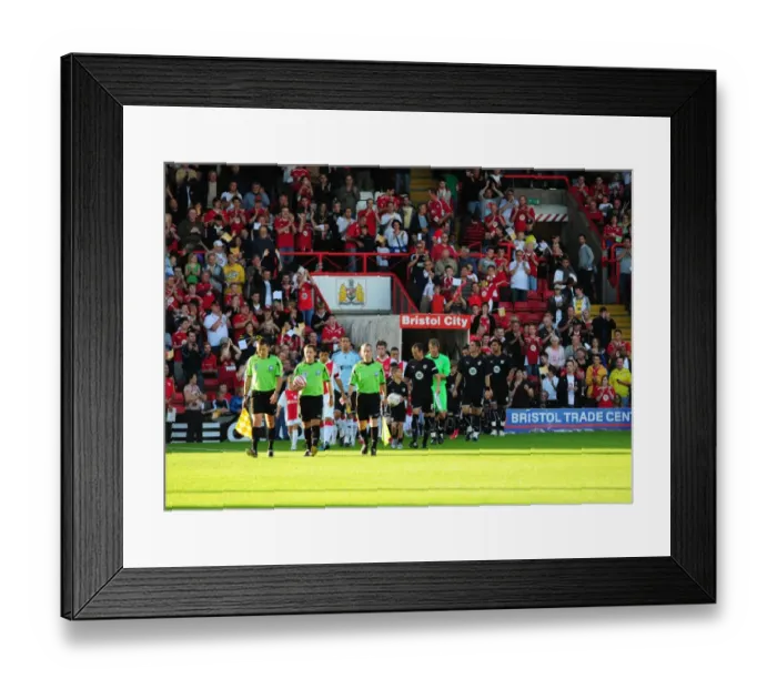Framed Print : Bristol City vs Ajax: Pre-Season Friendly - 09-10 Framed Print : Bristol City vs Ajax: Pre-Season Friendly - 09-10