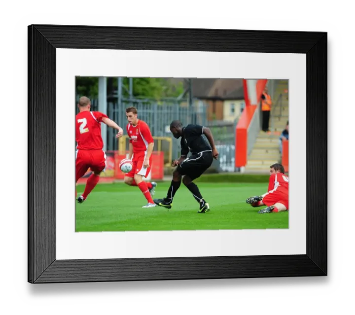 Framed Print : Bristol City vs. Cheltenham Town: Pre-Season Friendly - Season 09-10 Framed Print : Bristol City vs. Cheltenham Town: Pre-Season Friendly - Season 09-10