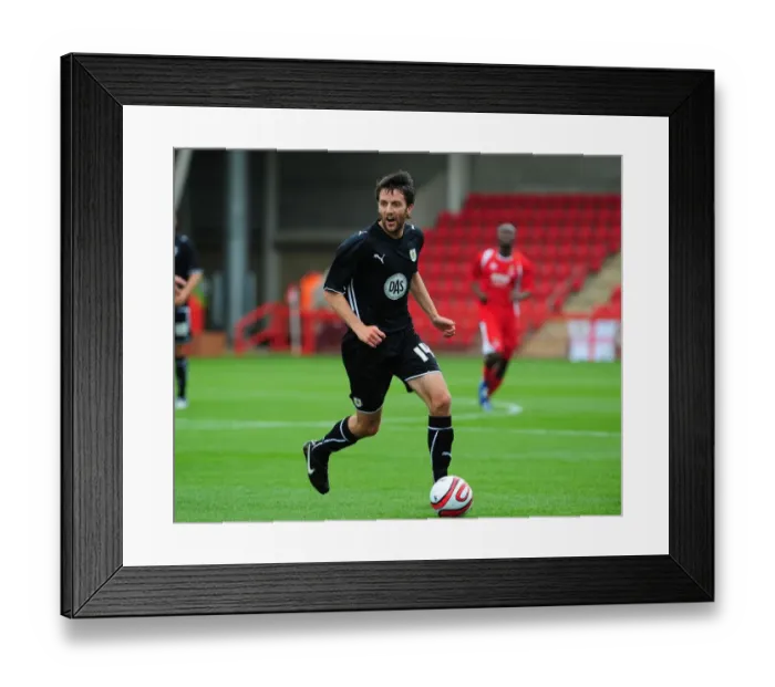Framed Print : Bristol City vs. Cheltenham Town: Pre-Season Friendly - Season 09-10 Framed Print : Bristol City vs. Cheltenham Town: Pre-Season Friendly - Season 09-10