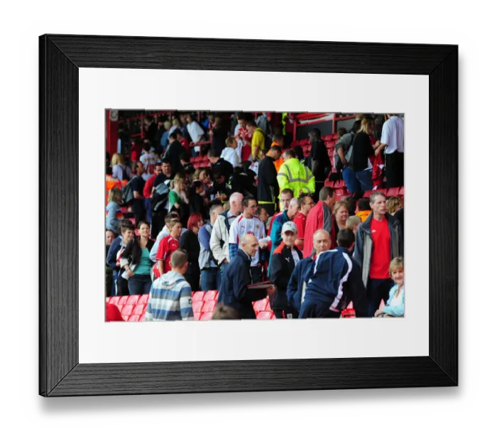 Framed Print : Bristol City FC Open Day: First Team Season 09-10 Framed Print : Bristol City FC Open Day: First Team Season 09-10