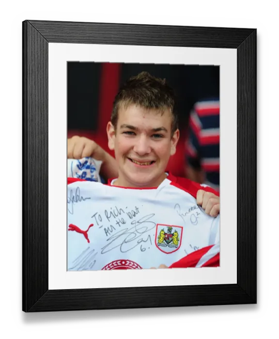 Framed Print : Bristol City FC First Team Open Day 09-10: A Peek into the Season Framed Print : Bristol City FC First Team Open Day 09-10: A Peek into the Season