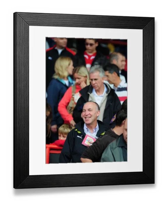 Framed Print : Bristol City Football Club Open Day 09-10: Meeting the First Team