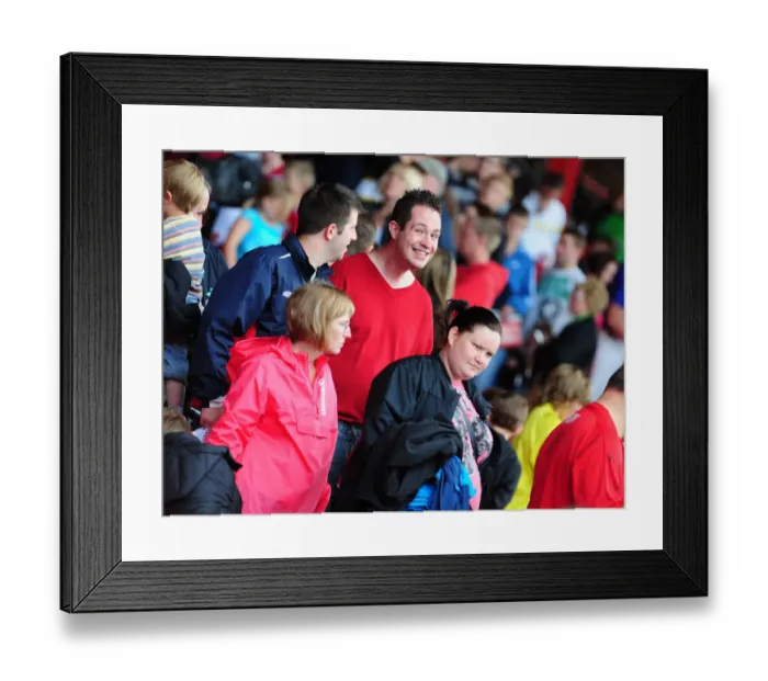 Framed Print : Bristol City FC First Team Open Day 09-10: Behind the Scenes with the Squad Framed Print : Bristol City FC First Team Open Day 09-10: Behind the Scenes with the Squad