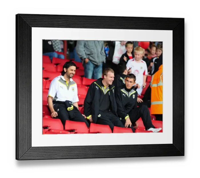 Framed Print : Bristol City FC First Team Open Day 09-10: Behind the Scenes with the Squad