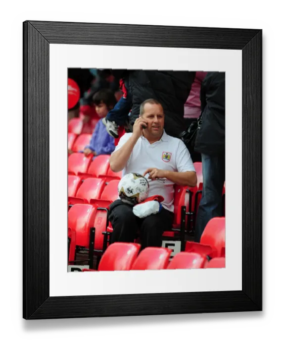 Framed Print : Bristol City Football Club: 09-10 Open Day - Exclusive First Team Access Framed Print : Bristol City Football Club: 09-10 Open Day - Exclusive First Team Access