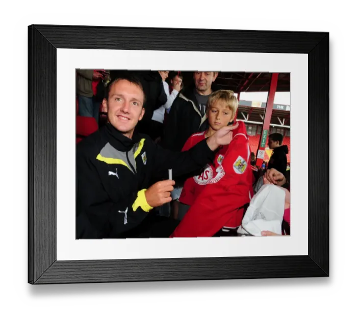 Framed Print : Bristol City FC First Team Open Day 09-10: Behind the Scenes with the Squad Framed Print : Bristol City FC First Team Open Day 09-10: Behind the Scenes with the Squad
