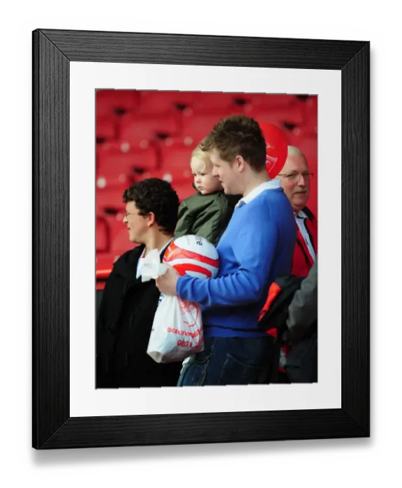 Framed Print : Bristol City FC First Team Open Day 09-10: A Glimpse into the Season Framed Print : Bristol City FC First Team Open Day 09-10: A Glimpse into the Season