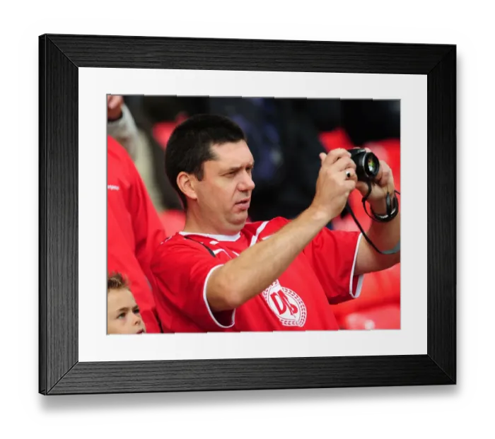 Framed Print : Bristol City FC First Team Open Day 09-10: A Peek into the Season Framed Print : Bristol City FC First Team Open Day 09-10: A Peek into the Season