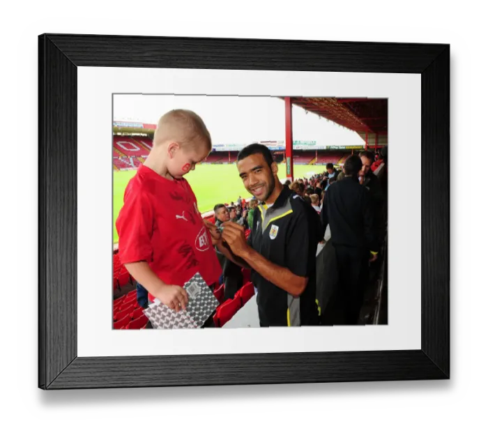 Framed Print : Bristol City FC First Team Open Day 09-10: Behind the Scenes with the Squad Framed Print : Bristol City FC First Team Open Day 09-10: Behind the Scenes with the Squad