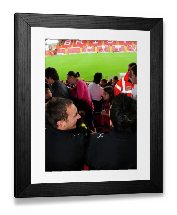 Framed Print : Bristol City FC: Exclusive First Team Access - 09-10 Open Day Framed Print : Bristol City FC: Exclusive First Team Access - 09-10 Open Day
