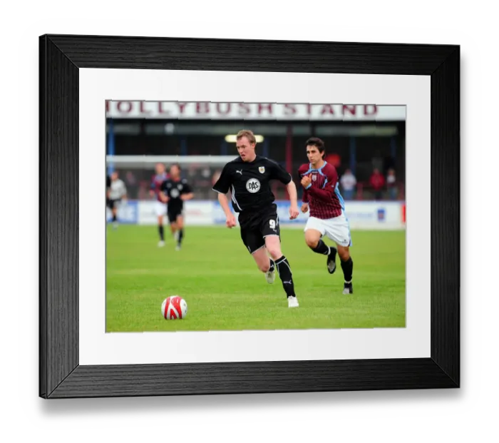 Framed Print : Bristol City FC vs Weymouth: Pre-Season Friendly (09-10) Framed Print : Bristol City FC vs Weymouth: Pre-Season Friendly (09-10)