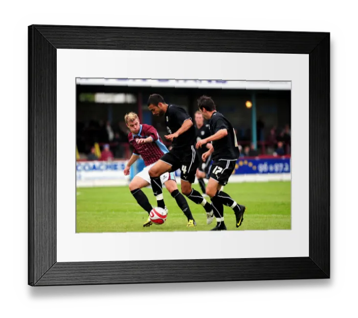 Framed Print : Bristol City FC vs Weymouth: Pre-Season Friendly (09-10) Framed Print : Bristol City FC vs Weymouth: Pre-Season Friendly (09-10)