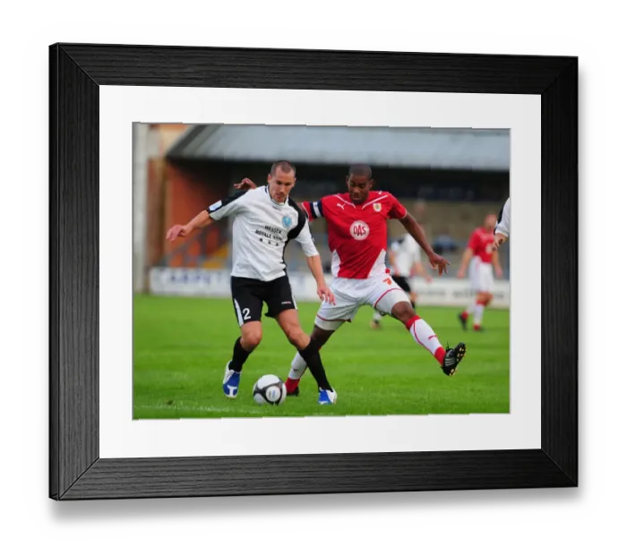 Framed Print : Bristol City FC vs Dorchester: Pre-Season Friendly (09-10) Framed Print : Bristol City FC vs Dorchester: Pre-Season Friendly (09-10)