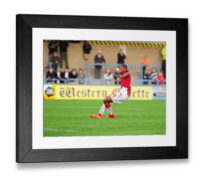 Framed Print : Bristol City FC: Pre-Season Friendly Against Dorchester (09-10) Framed Print : Bristol City FC: Pre-Season Friendly Against Dorchester (09-10)
