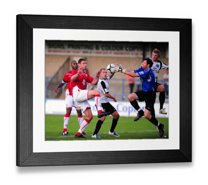 Framed Print : Bristol City FC vs Dorchester: Pre-Season Friendly (09-10) Framed Print : Bristol City FC vs Dorchester: Pre-Season Friendly (09-10)