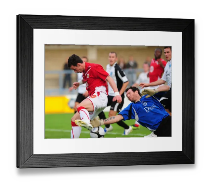 Framed Print : Bristol City FC vs Dorchester: Pre-Season Friendly (09-10) Framed Print : Bristol City FC vs Dorchester: Pre-Season Friendly (09-10)