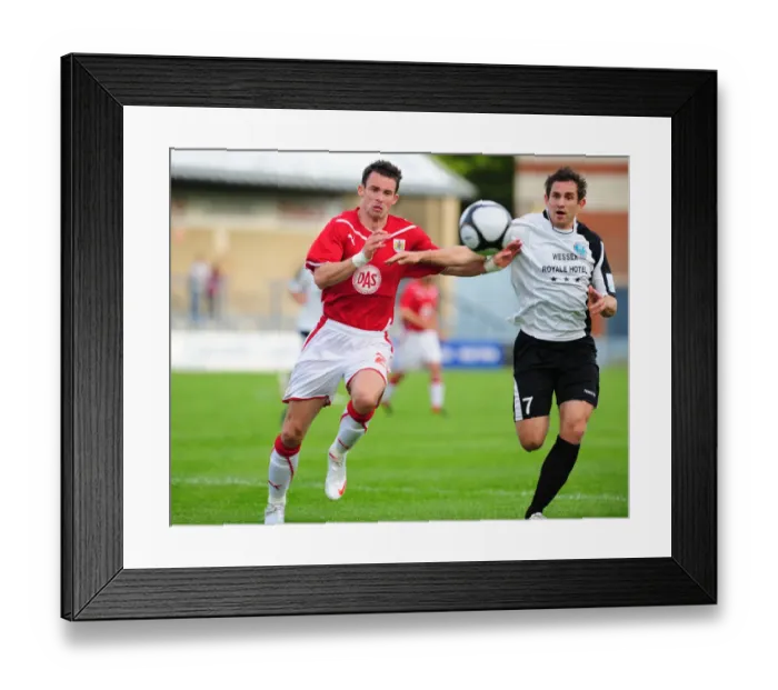 Framed Print : Bristol City FC vs Dorchester: Pre-Season Friendly (09-10) Framed Print : Bristol City FC vs Dorchester: Pre-Season Friendly (09-10)