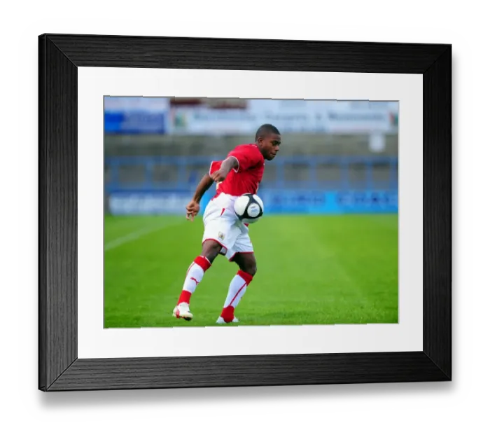 Framed Print : Bristol City FC: Pre-Season Friendly Against Dorchester (09-10) Framed Print : Bristol City FC: Pre-Season Friendly Against Dorchester (09-10)