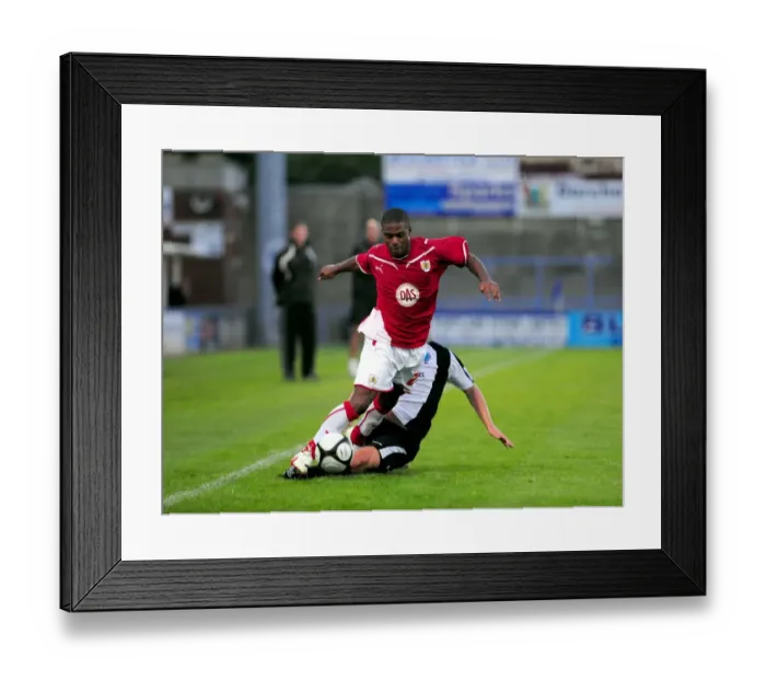 Framed Print : Bristol City FC vs Dorchester: Pre-Season Friendly (09-10) Framed Print : Bristol City FC vs Dorchester: Pre-Season Friendly (09-10)