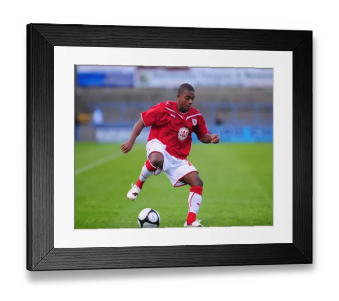 Framed Print : Bristol City FC vs Dorchester: Pre-Season Friendly (09-10) Framed Print : Bristol City FC vs Dorchester: Pre-Season Friendly (09-10)
