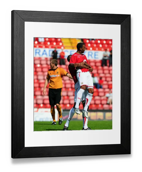 Framed Print : Bristol City vs. Wolverhampton Wanderers: Pre-Season Friendly (09-10) Framed Print : Bristol City vs. Wolverhampton Wanderers: Pre-Season Friendly (09-10)