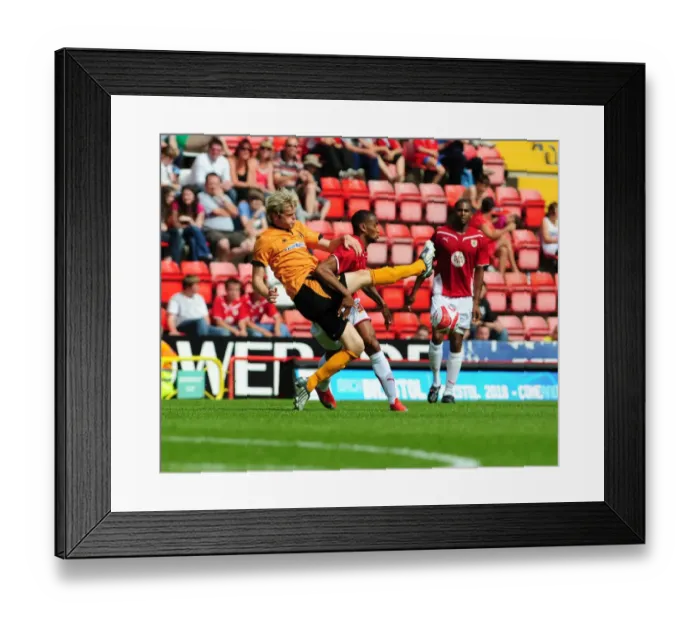 Framed Print : Bristol City vs. Wolverhampton Wanderers: Pre-Season Friendly (09-10) Framed Print : Bristol City vs. Wolverhampton Wanderers: Pre-Season Friendly (09-10)
