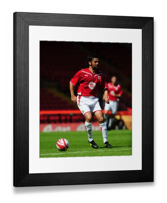 Framed Print : Bristol City vs. Wolverhampton Wanderers: Pre-Season Friendly (09-10) Framed Print : Bristol City vs. Wolverhampton Wanderers: Pre-Season Friendly (09-10)