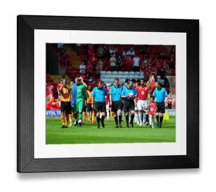 Framed Print : Bristol City vs. Wolverhampton Wanderers: Pre-Season Friendly (09-10) Framed Print : Bristol City vs. Wolverhampton Wanderers: Pre-Season Friendly (09-10)