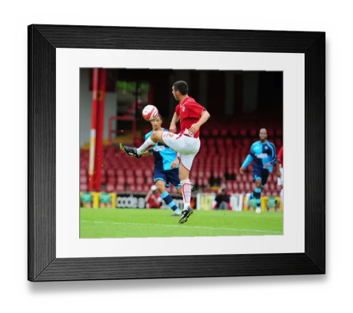Framed Print : Bristol City First Team: Season 09-10: Pre Season Friendlies: Bristol City V Wycombe Wanderers Framed Print : Bristol City First Team: Season 09-10: Pre Season Friendlies: Bristol City V Wycombe Wanderers