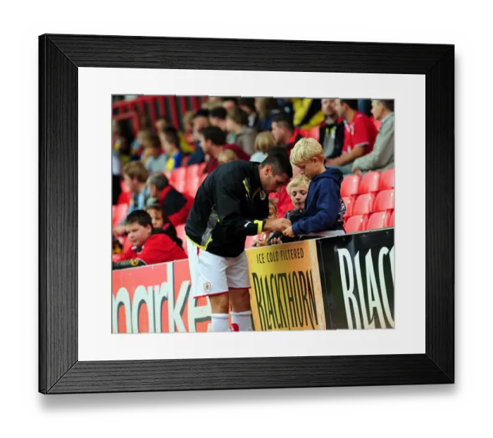 Framed Print : Bristol City vs Wycombe Wanderers: 2009-10 Pre-Season Friendly Framed Print : Bristol City vs Wycombe Wanderers: 2009-10 Pre-Season Friendly