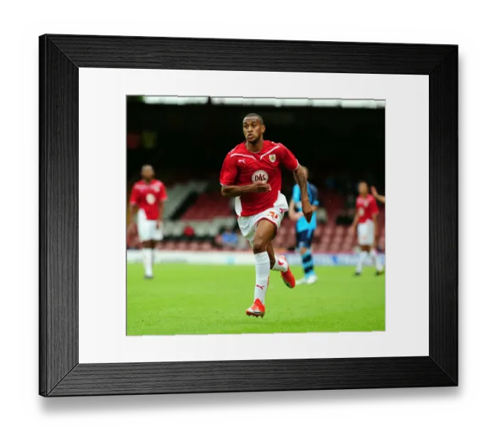 Framed Print : Bristol City vs Wycombe Wanderers: Pre-Season Friendly - Season 09-10 Framed Print : Bristol City vs Wycombe Wanderers: Pre-Season Friendly - Season 09-10