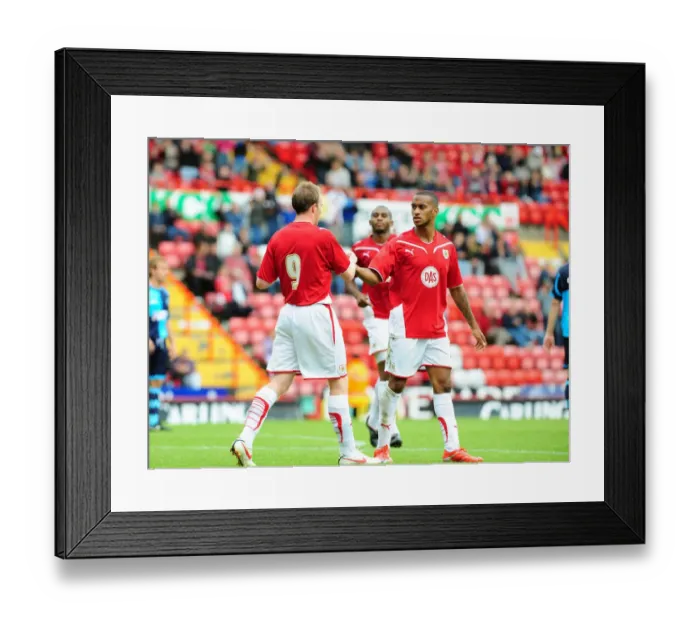 Framed Print : Bristol City vs Wycombe Wanderers: 2009-10 Pre-Season Friendly Framed Print : Bristol City vs Wycombe Wanderers: 2009-10 Pre-Season Friendly