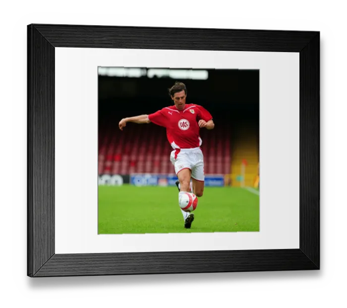Framed Print : Bristol City vs Wycombe Wanderers: 2009-10 Pre-Season Friendly Framed Print : Bristol City vs Wycombe Wanderers: 2009-10 Pre-Season Friendly