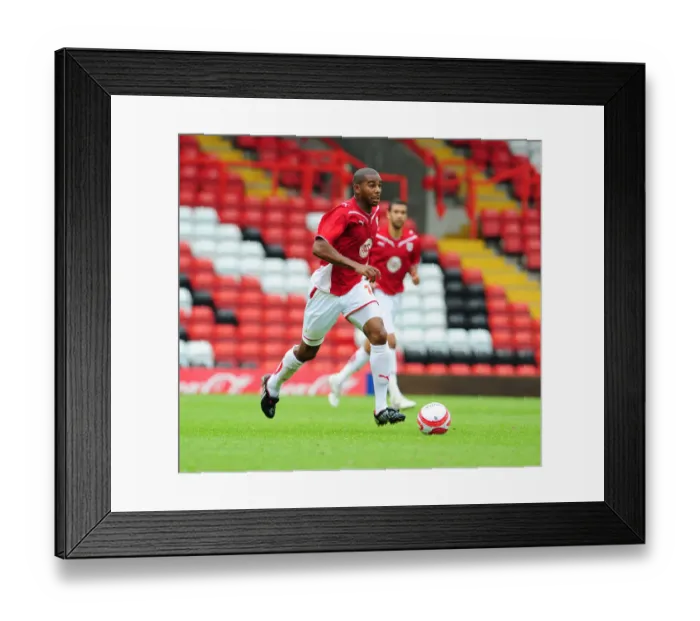 Framed Print : Bristol City vs Wycombe Wanderers: 2009-2010 Pre-Season Friendly Framed Print : Bristol City vs Wycombe Wanderers: 2009-2010 Pre-Season Friendly
