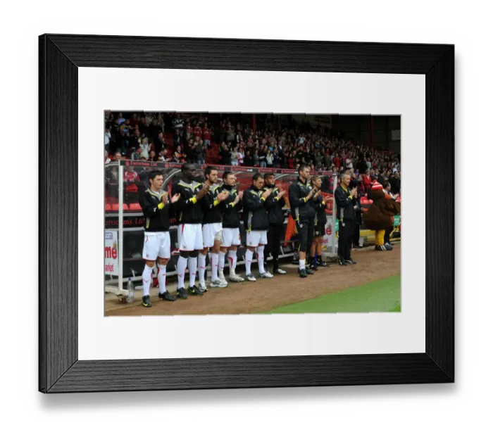 Framed Print : The bench Framed Print : The bench