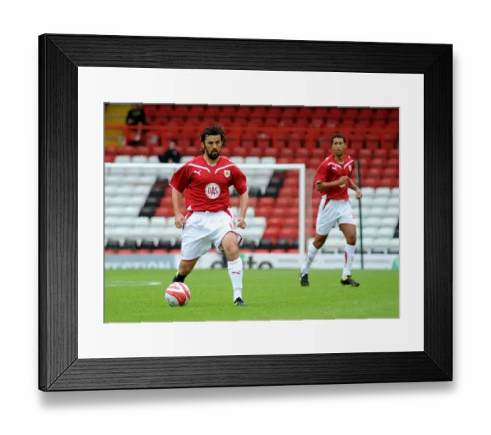 Framed Print : Paul Hartley Framed Print : Paul Hartley