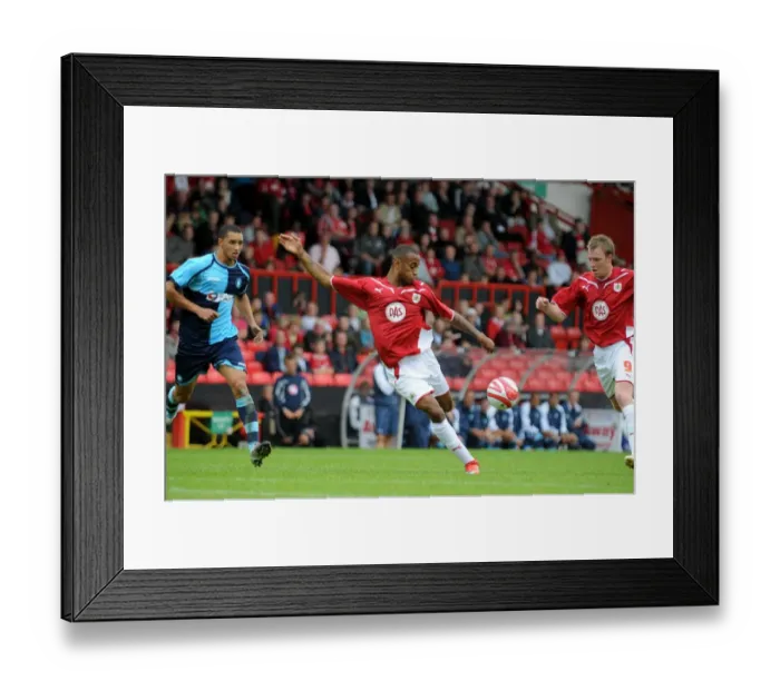 Framed Print : Danny Haynes in Action for Bristol City Against Wycombe Wanderers Framed Print : Danny Haynes in Action for Bristol City Against Wycombe Wanderers