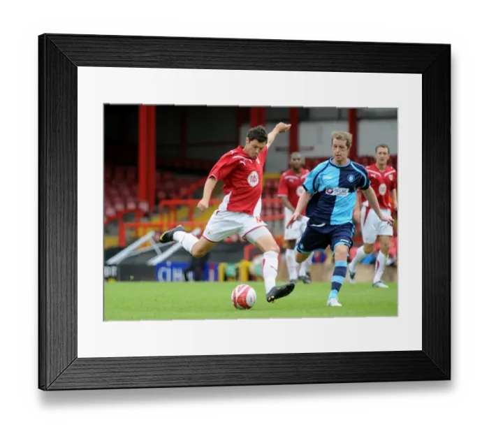 Framed Print : Ivan Sproule in Action: Bristol City vs Wycombe Wanderers