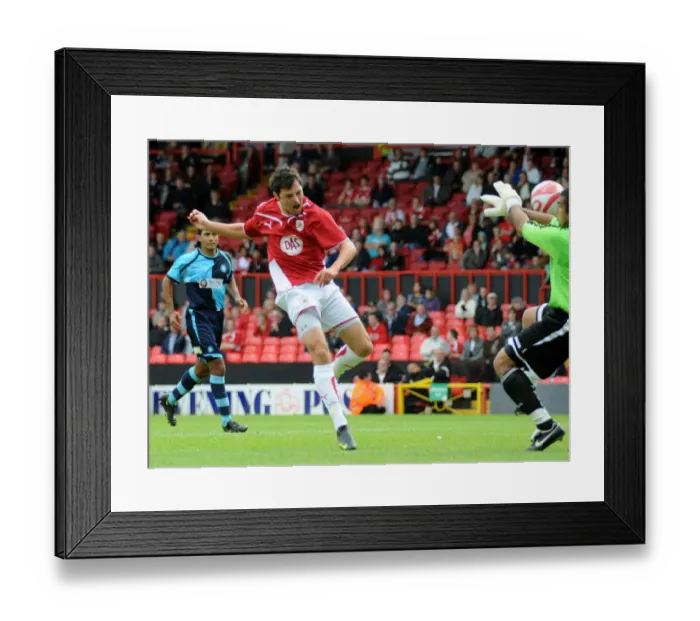 Framed Print : Ivan Sproule in Action: Bristol City vs Wycombe Wanderers