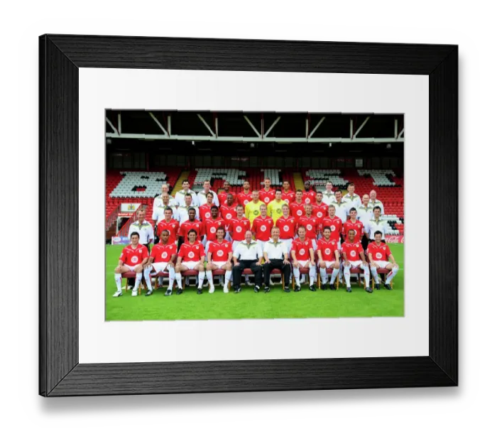 Framed Print : Bristol City First Team: 09-10 Season - Team Photo