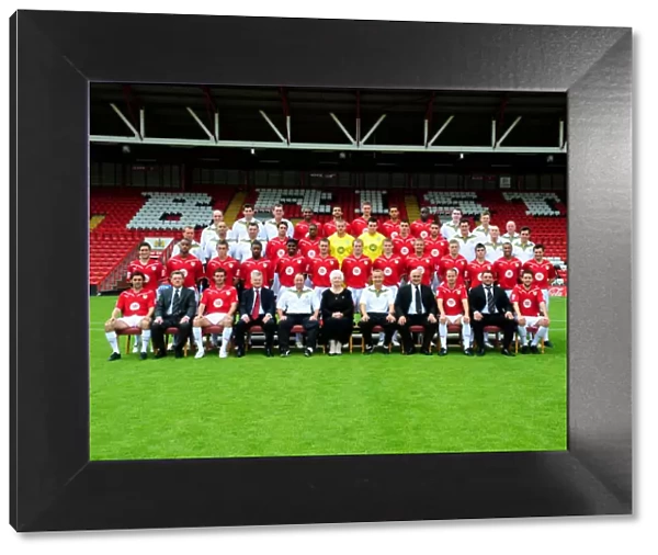 Bristol City First Team: 09-10 Unified Season - Team Photo