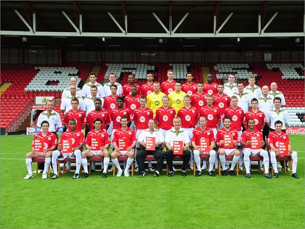 United in Football: 09-10 Bristol City First Team Season Photo