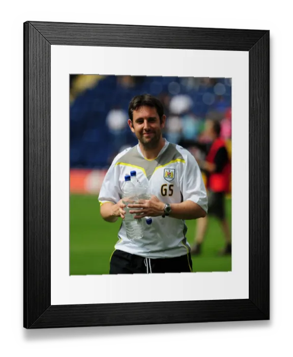 Framed Print : Season 09-10 Showdown: Bristol City vs Preston North End - A Clash of First Teams