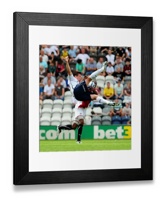 Framed Print : Clash of Giants: Bristol City vs Preston North End (Season 09-10) Framed Print : Clash of Giants: Bristol City vs Preston North End (Season 09-10)