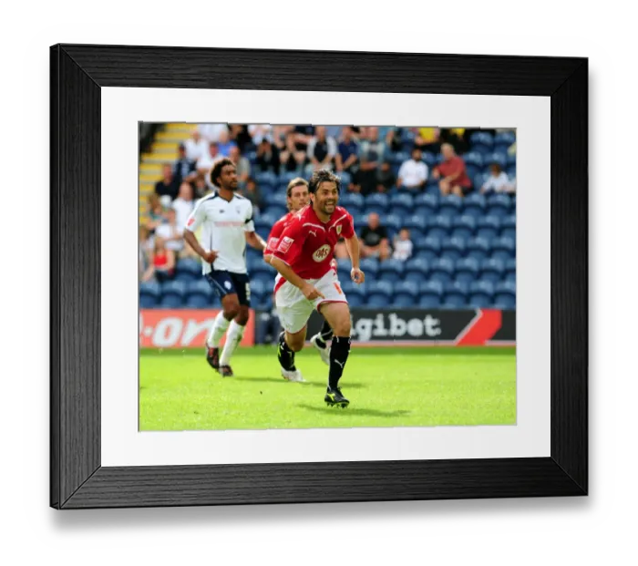 Framed Print : Football Clash: Bristol City vs Preston North End - Season 09-10 Framed Print : Football Clash: Bristol City vs Preston North End - Season 09-10